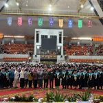 Kadinkes Lampung Hadiri dan Ambil Sumpah Wisudawan Poltekkes Tanjung Karang